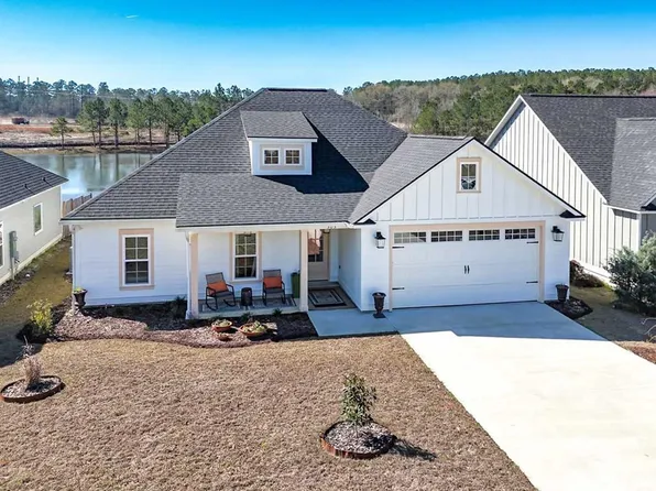 303 Palm Island Dr, Thomasville, GA 31757