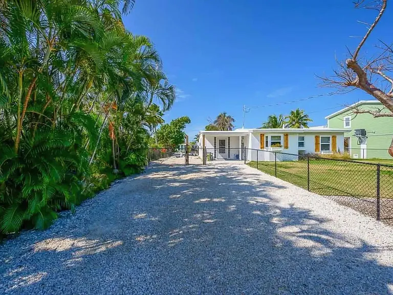 26 Bay Dr — Photo 21