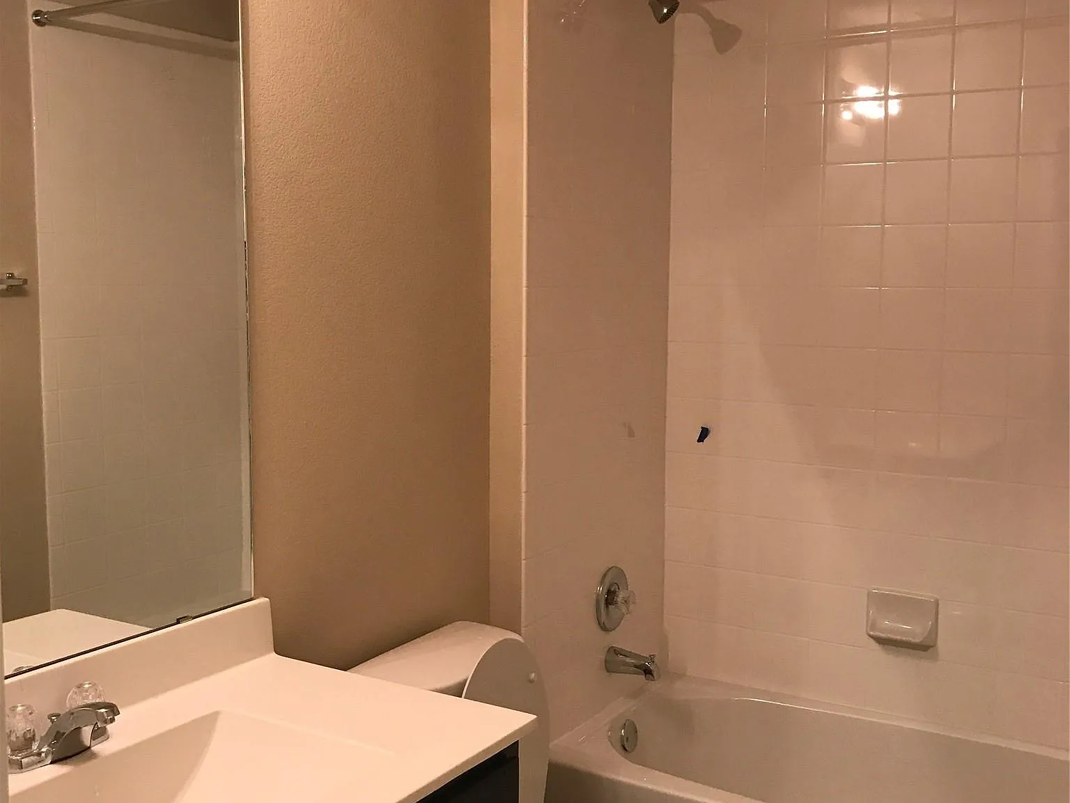 3 bed, 2.0 bath, 1657 sqft, $2,100 — Photo 4