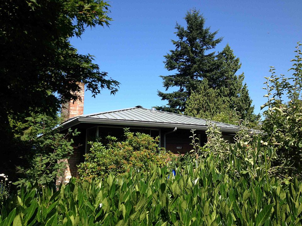 2nd image of 8607 8th Ave NE