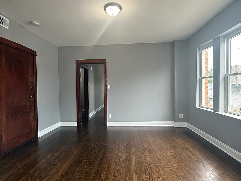 5714 W Cermak Rd #2E — Photo 6