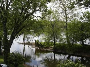 47 Lambert Ln APT 2, Lambertville, NJ 08530