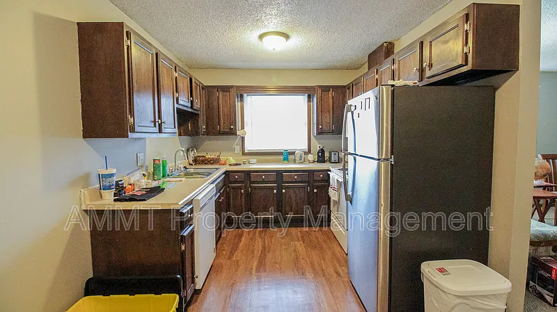 2 bed, 1.0 bath, 800 sqft, $1,250 — Photo 4