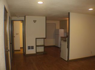 747 6th St, Springfield, OR 97477