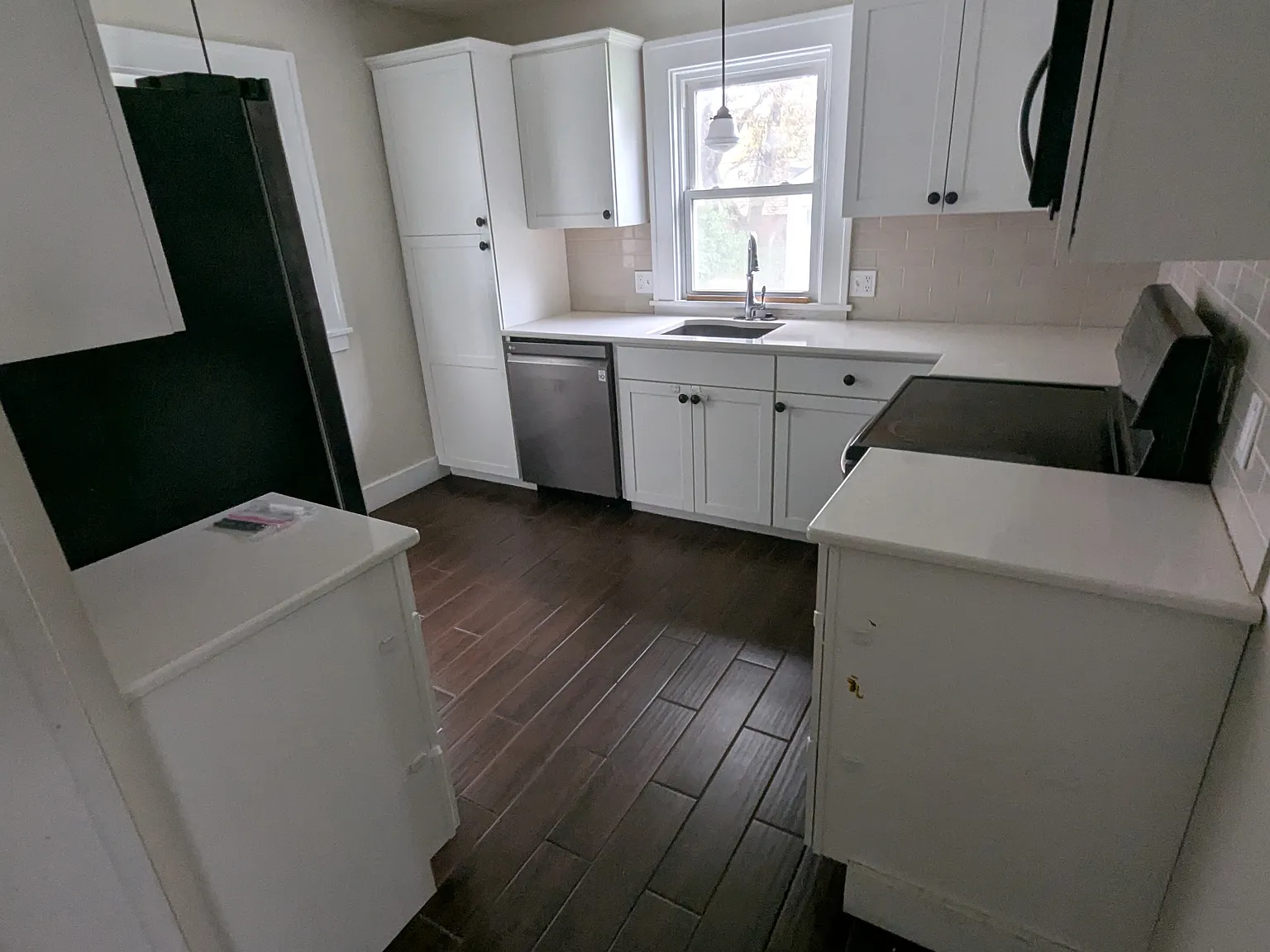 3 bed, 1308 sqft, $2,000 — Photo 3