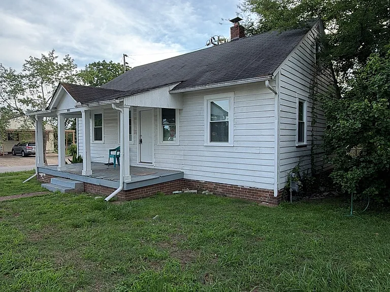 1108 Elliston St — Photo 12