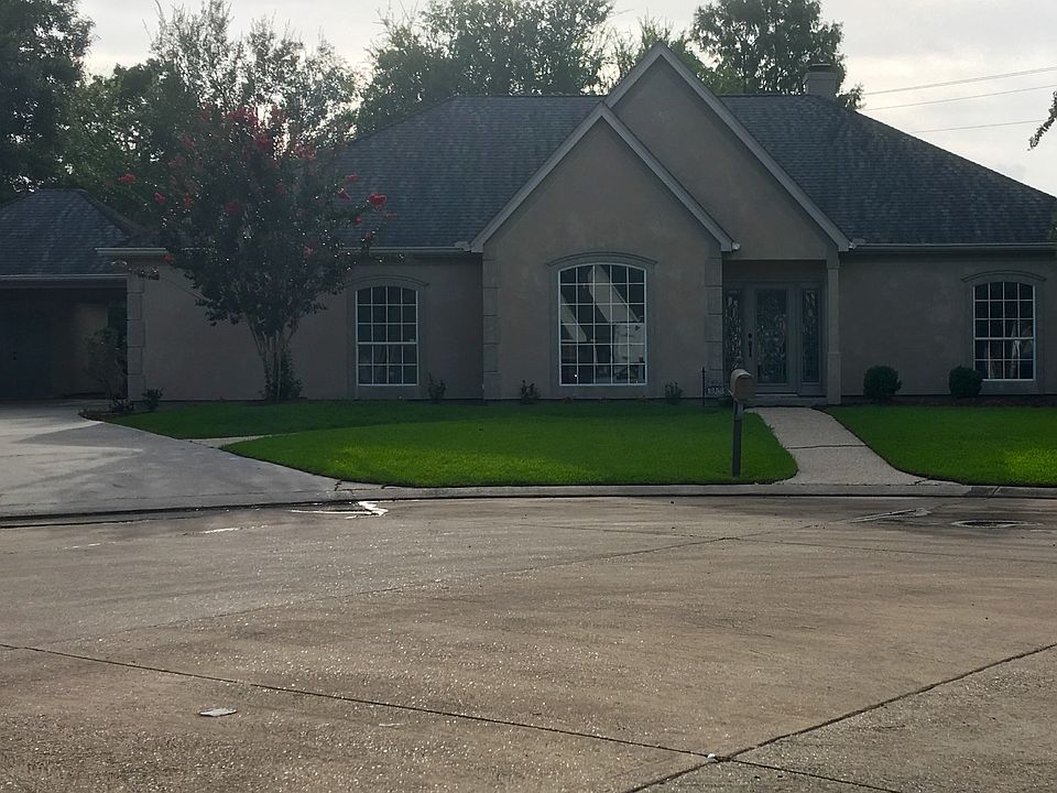 1st image of 1353 Arbor Cir