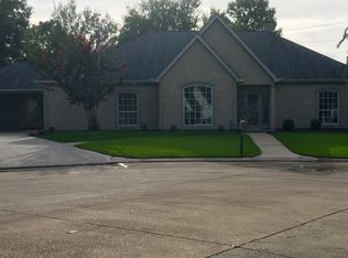 1353 Arbor Cir, Morgan City, LA 70380