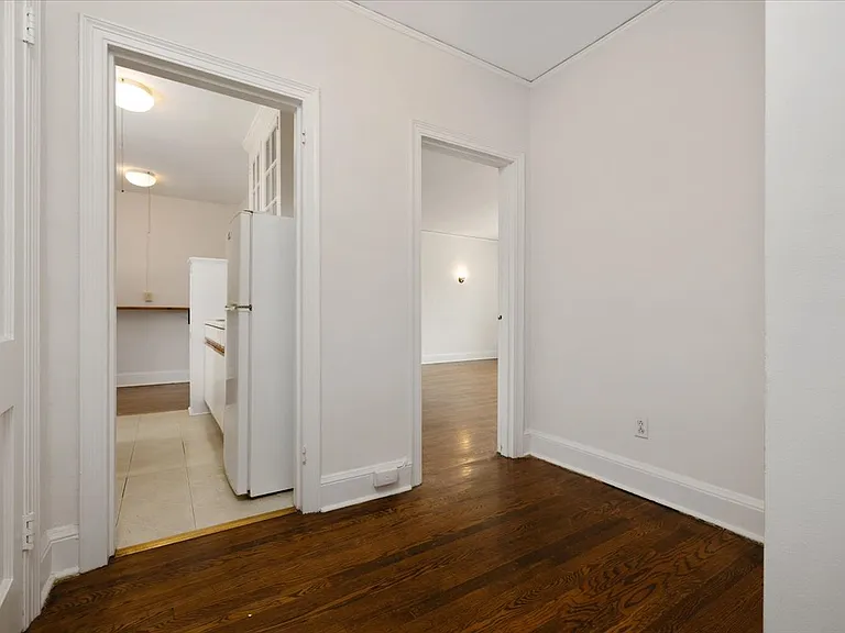 20 Spring St #C4 — Photo 5