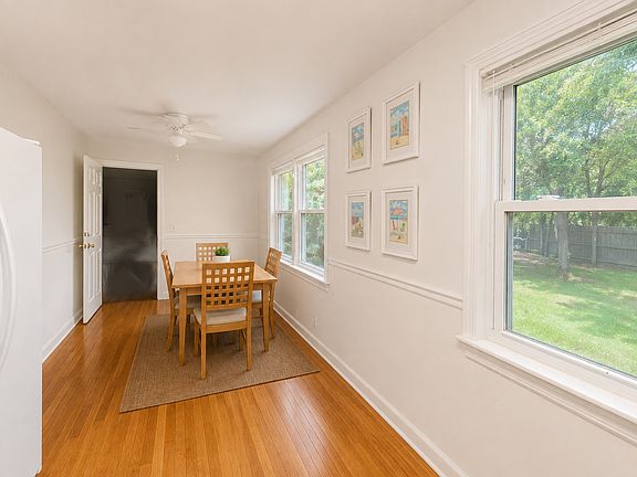 4th image of 4818 Parker Dr
