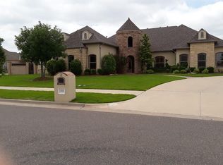 1308 Willow Bend Blvd, Moore, OK 73160