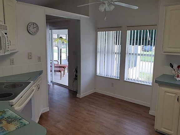 5th image of 55 Winthrop Ln