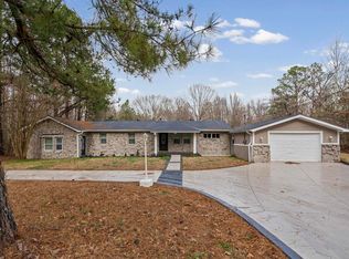 10464 E Holmes Rd, Collierville, TN 38017