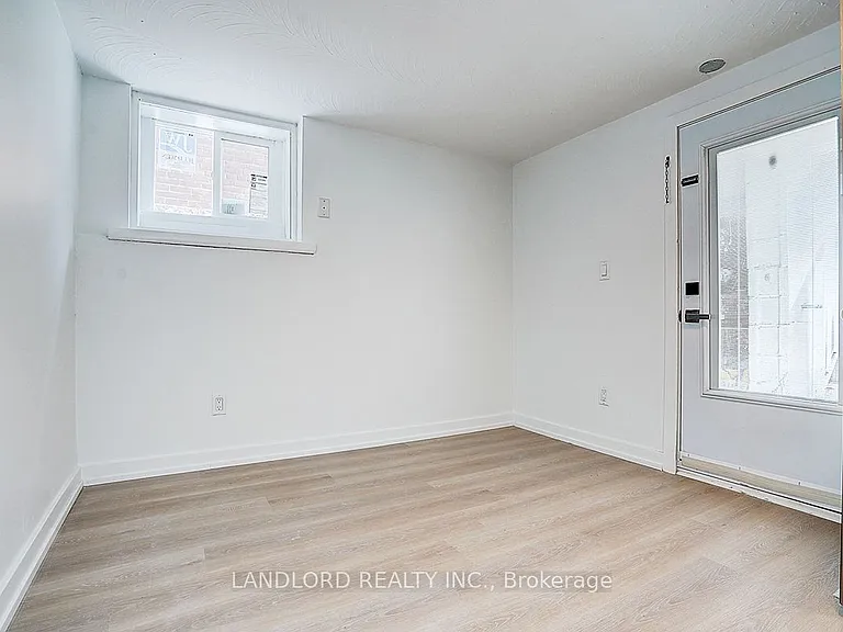 56 Bicknell Ave #LOWER — Photo 15