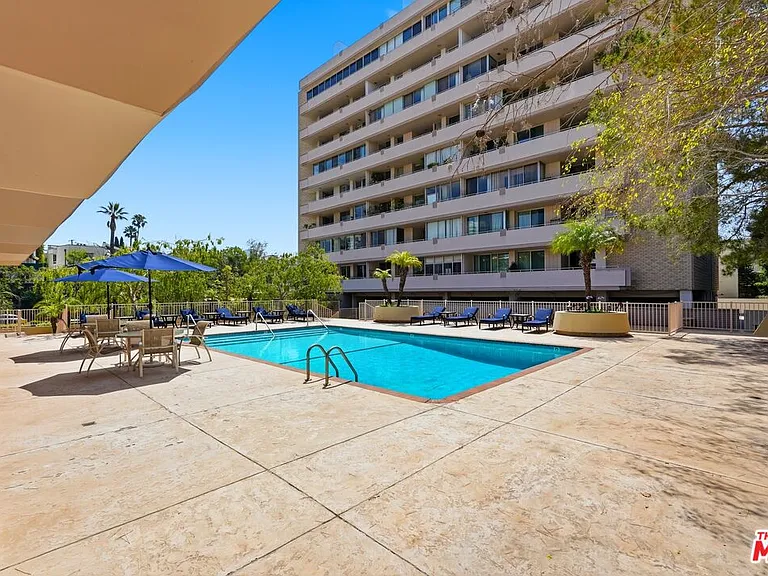 1333 S Beverly Glen Blvd #902 — Photo 18
