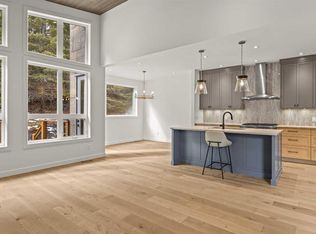 249A NW Three Sisters Dr, Canmore, AB T1W2M7