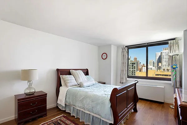 Rented by Compass | media 44