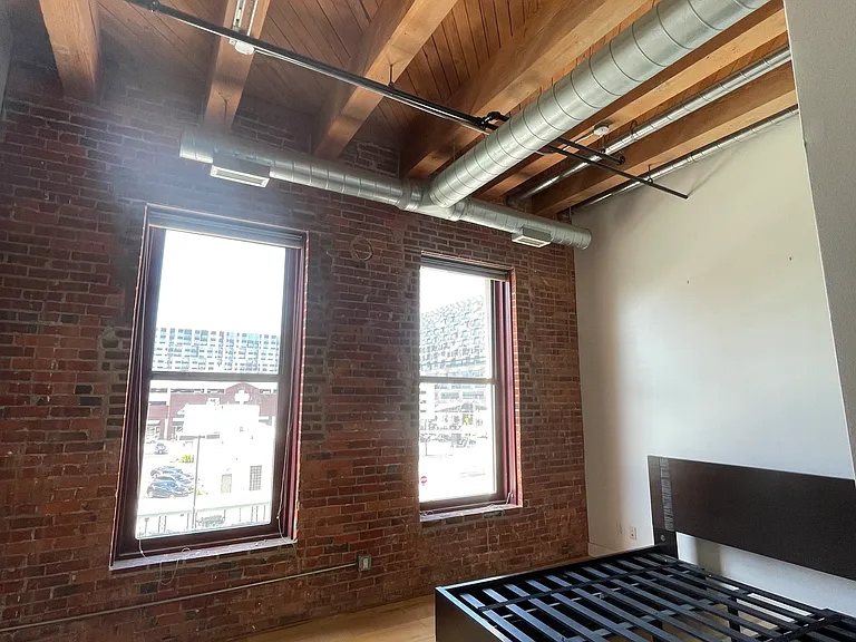 150 E Main St #308 — Photo 5