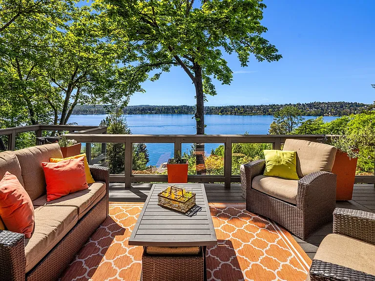 7447 W Mercer Way — Photo 38