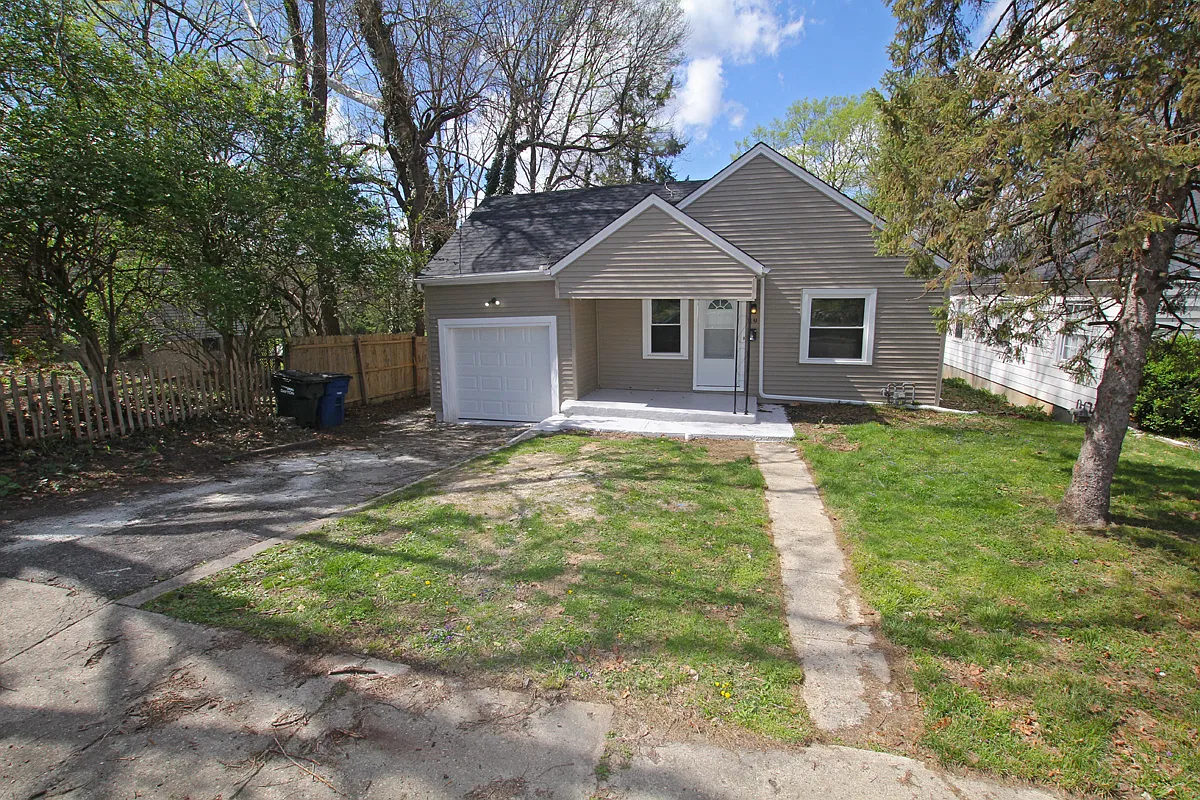 3 bed, 1776 sqft, $1,750 — Photo 2