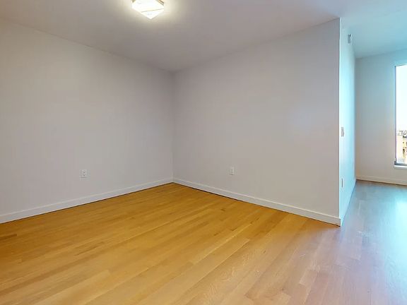 5th image of 515 E 86th St #907