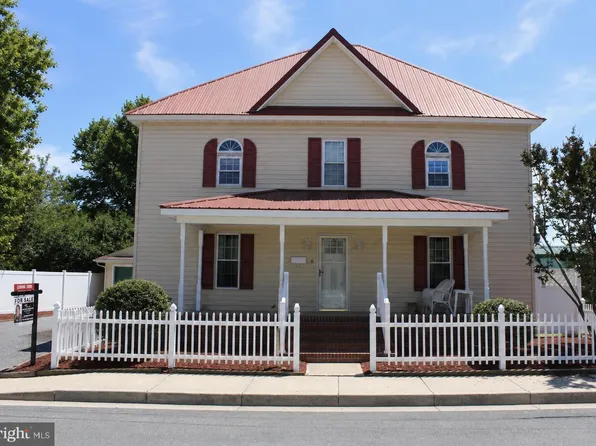 6 Delaware Ave, Delmar, DE 19940