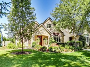 410 Ridge Ave, Clarendon Hills, IL 60514