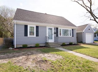 164 Villa Ave, Warwick, RI 02886