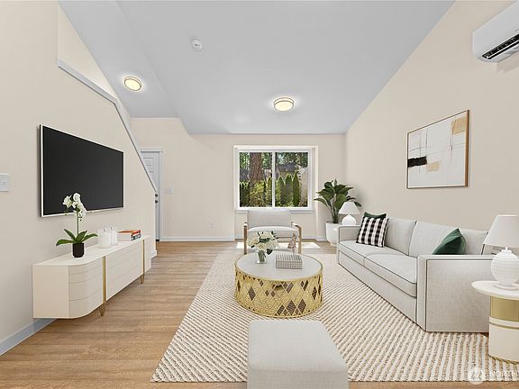 2nd image of 18224 Rockwood Court SE