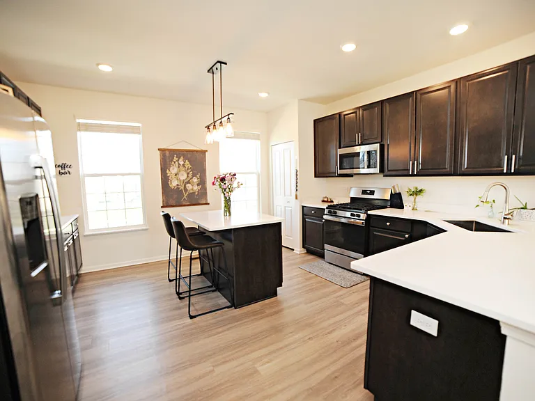 530 Cimmaron Cir — Photo 5