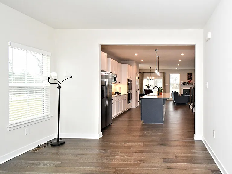 500 Sterling Dr — Photo 4