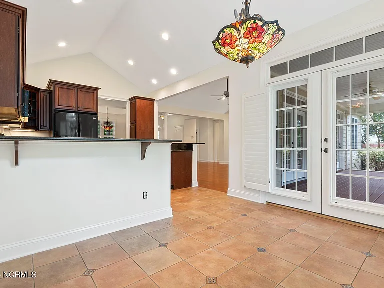 108 Hammerstone Cir — Photo 19