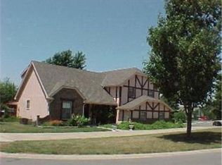 1028 Brookside Dr, Raymore, MO 64083