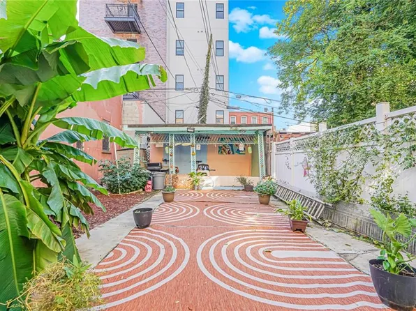 400 Lefferts Avenue image 29 of 40