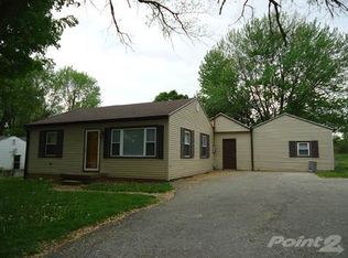 1100 Bomar Ln, Greenwood, IN 46142