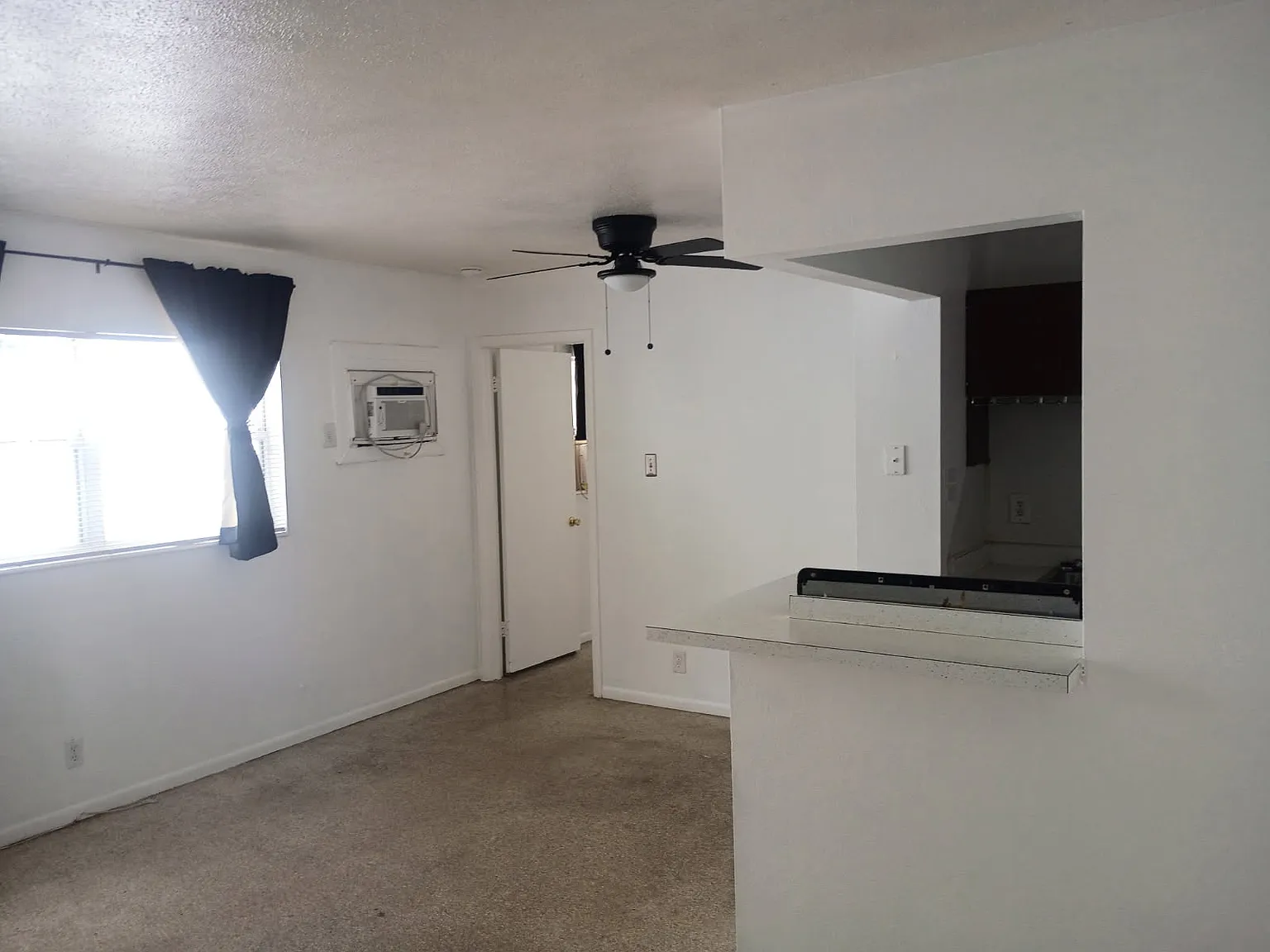1 bed, 500 sqft, $1,350 — Photo 4