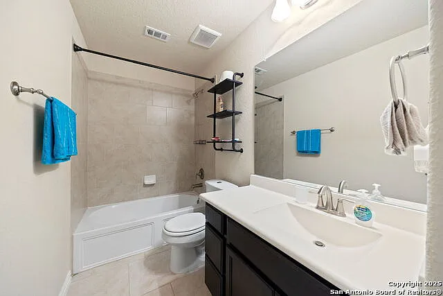8726 Hideout Bnd — Photo 28