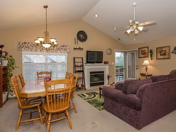 4th image of 429 Creekwood Dr Unit 203