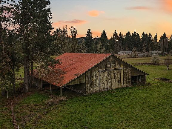 3rd image of 129 Little Creek Lane