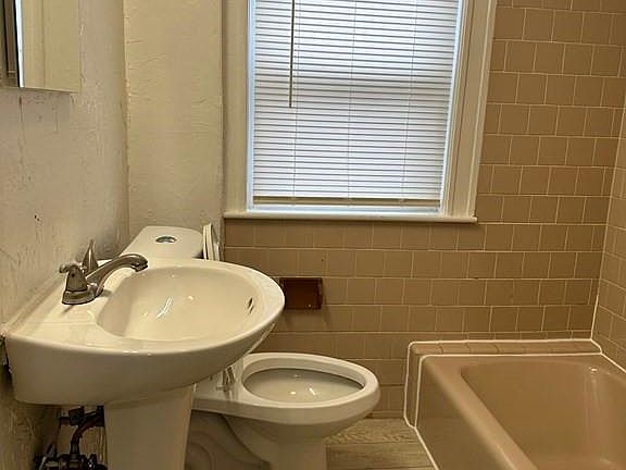 5th image of 47 Euclid Ave #1