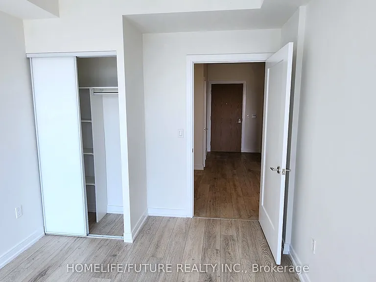 225 Village Green Sq #2805 — Photo 12