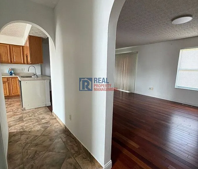 5896 Abernathy Ln — Photo 2