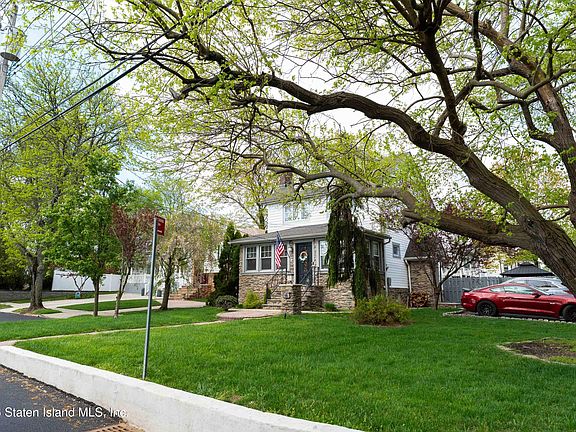 5th image of 28 Satterlee St