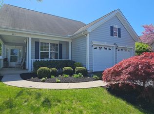 693 Hawthorne Ln, Mount Joy, PA 17552