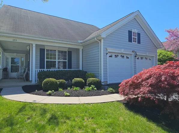 693 Hawthorne Ln, Mount Joy, PA 17552