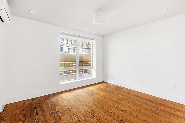 Rented by Compass | media 10