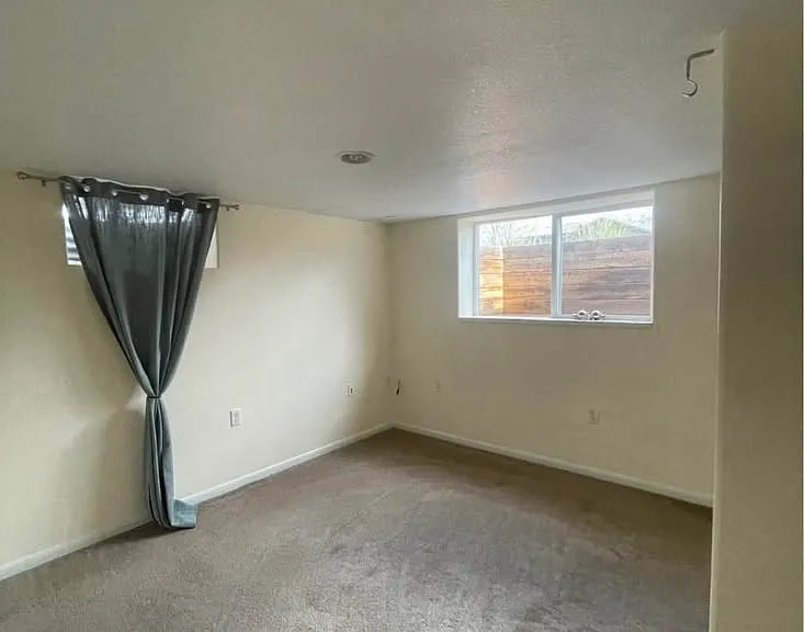 2049 Yarmouth Ave — Photo 12