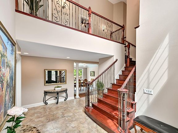 3rd image of 205 Kummrow COURT