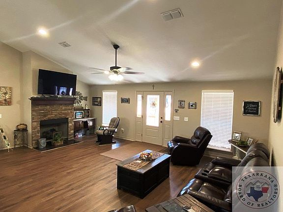 4th image of 3426 County Road 4251