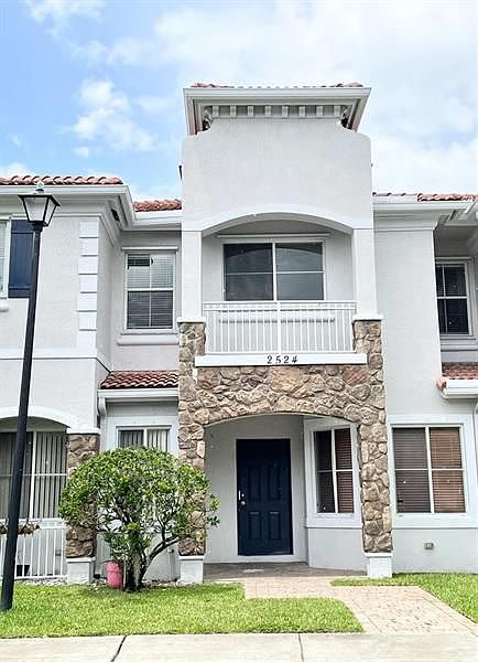 1st image of 2524 SW 83rd Ave #102